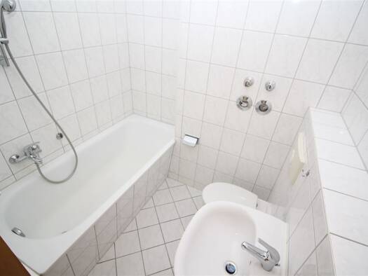 Maisonette zur Miete 235 € 2 Zimmer 39 m² 3. Geschoss Stöckigter Straße 73 Ostvorstadt Plauen 08527