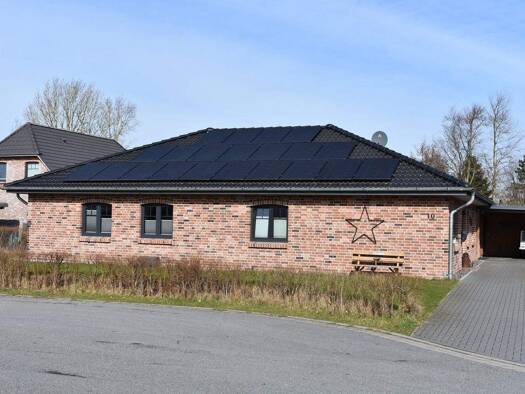 Bungalow zum Kauf 409.000 € 1 Zimmer 139 m² 944 m² Grundstück Bohmstedt 25853