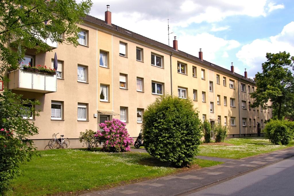 Wohnung zur Miete 369 € 2 Zimmer 42,1 m²<br/>Wohnfläche EG<br/>Geschoss Peschenstraße 11 Huckingen Duisburg 47259