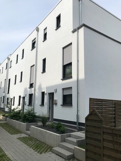 Reihenendhaus zum Kauf 945.000 € 6 Zimmer 160 m²<br/>Wohnfläche 120 m²<br/>Grundstück ab sofort<br/>Verfügbarkeit Wahlbezirk 06 Bad Homburg 61348