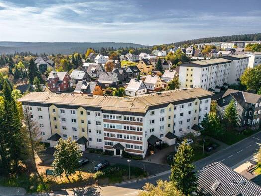 Wohnung zur Miete 345 € 2 Zimmer 58,5 m² 3. Geschoss Gräfenrodaer Straße 34 Oberhof 98559