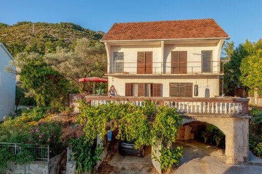 Haus zum Kauf 310.000 € 4 Zimmer 162 m²<br/>Wohnfläche 400 m²<br/>Grundstück Tivat