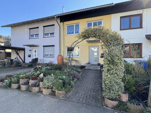 Reihenmittelhaus zum Kauf 485.000 € 7 Zimmer 148,5 m² 212 m² Grundstück Steinen 79585