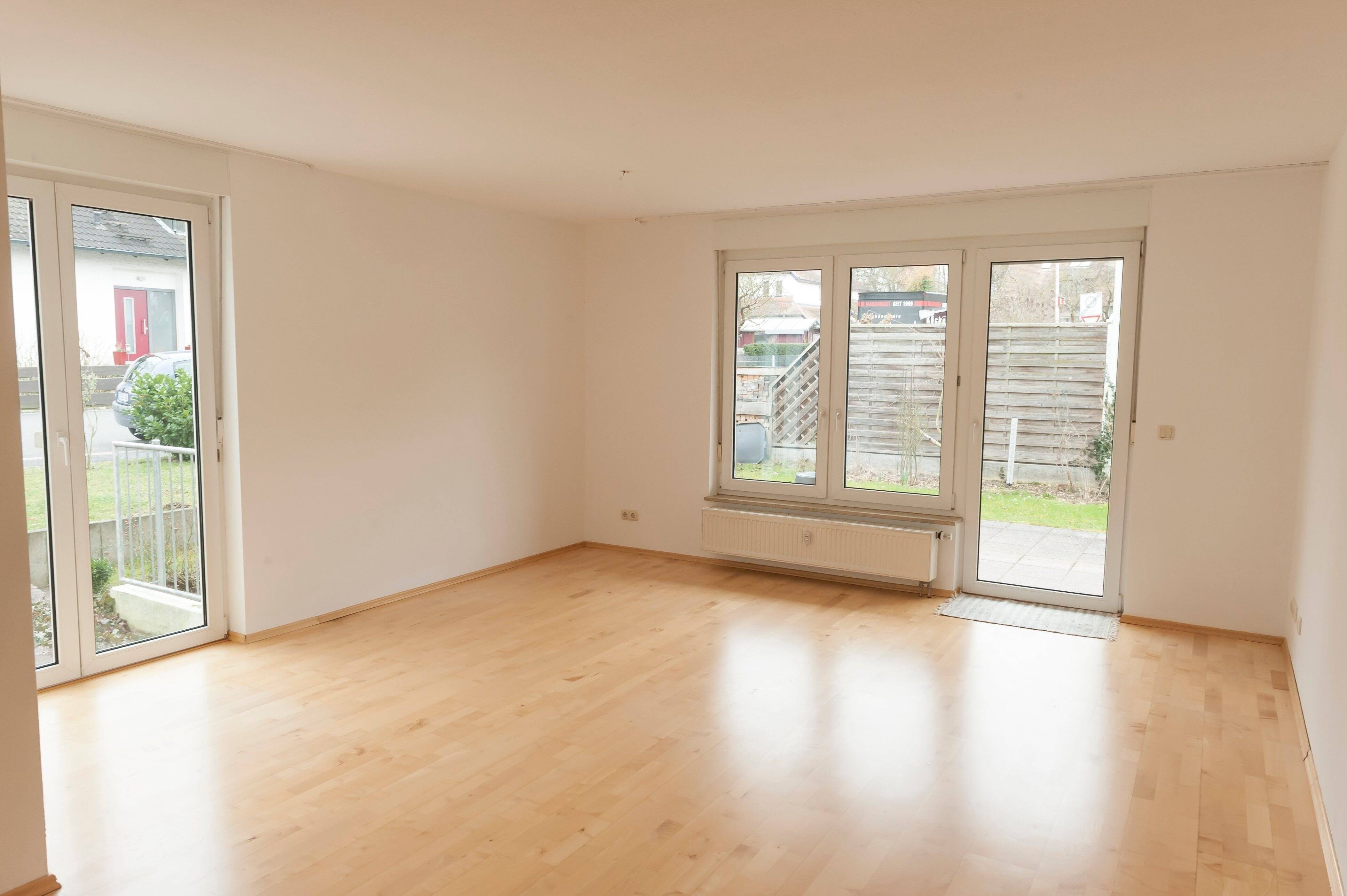 Terrassenwohnung zum Kauf provisionsfrei 545.000 € 4 Zimmer 141,6 m²<br/>Wohnfläche EG<br/>Geschoss Kosbach Erlangen 91056