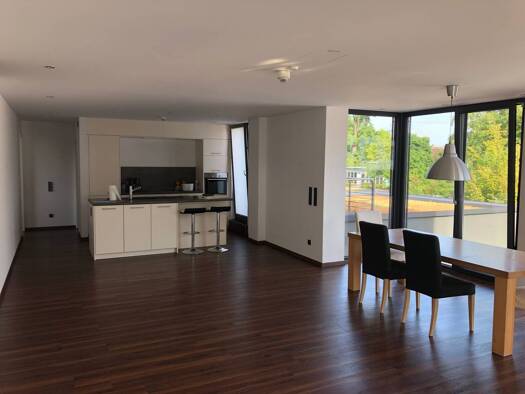 Studio zur Miete 1.400 € 4 Zimmer 121,8 m² 1. Geschoss frei ab 01.10.2026 Pfalzgrafenring 7 Amberg Amberg 92224