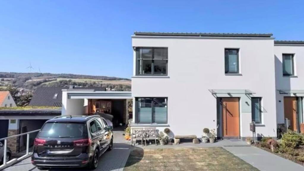 Doppelhaushälfte zur Miete 1.900 € 6 Zimmer 158 m² 342 m² Grundstück Melsungen 34212