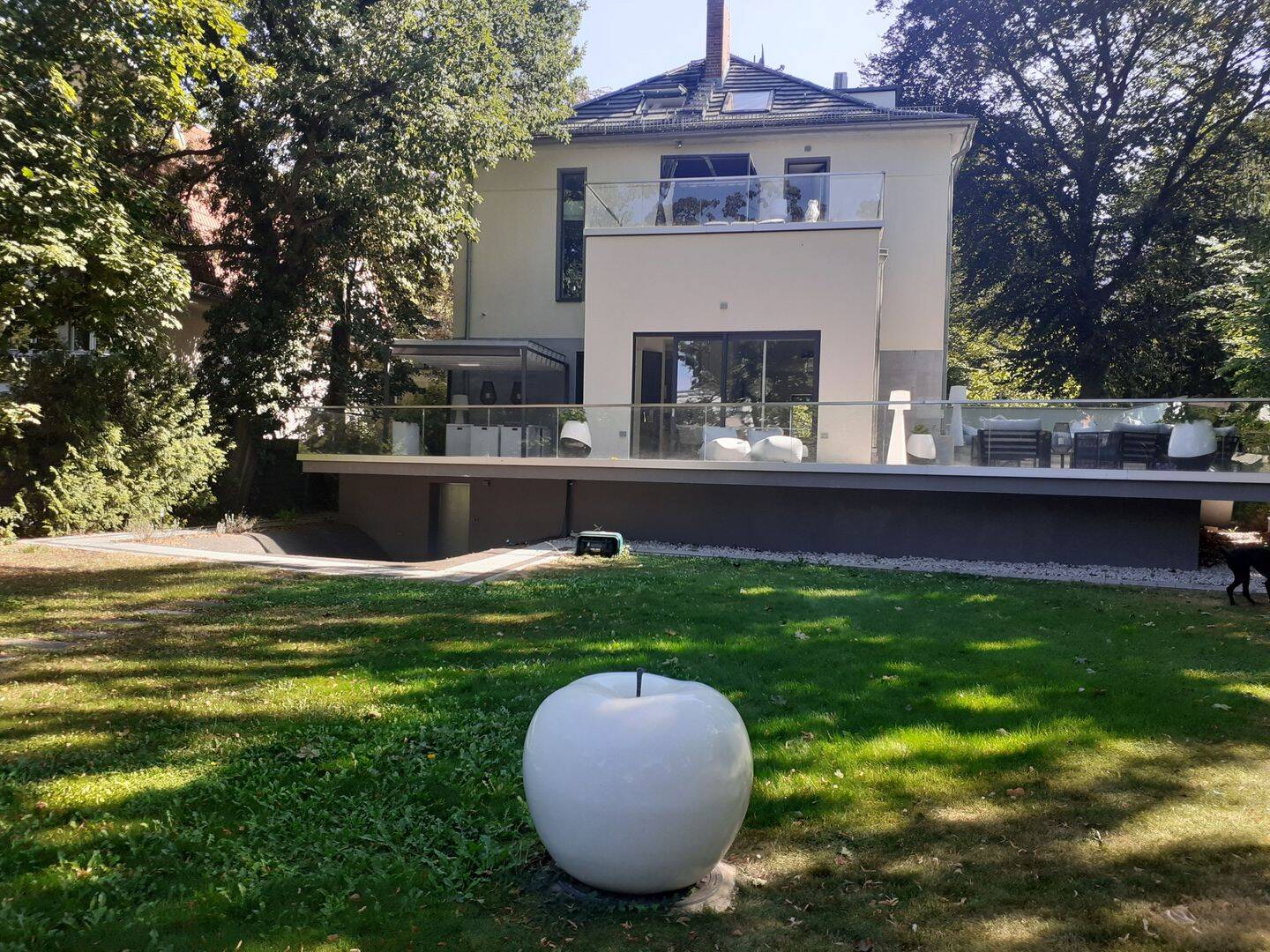 Property thumbnail 2