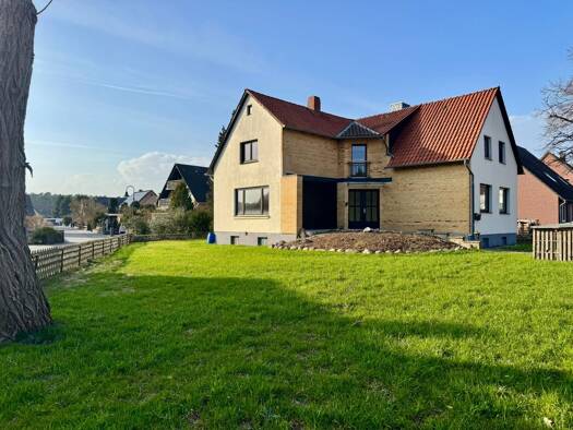 Einfamilienhaus zum Kauf 269.000 € 5 Zimmer 210 m² 859 m² Grundstück frei ab sofort Sandweg 3 Wilsche Gifhorn 38518