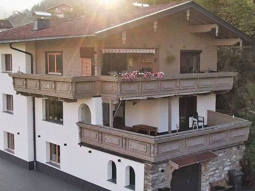 Mehrfamilienhaus zum Kauf 11 Zimmer 229 m² 1.099 m² Grundstück Hainzenberg 6278