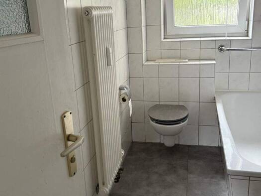 Wohnung zur Miete 350 € 3 Zimmer 58 m² 1. Geschoss frei ab sofort Kirchgasse 185 Kutzleben 99955