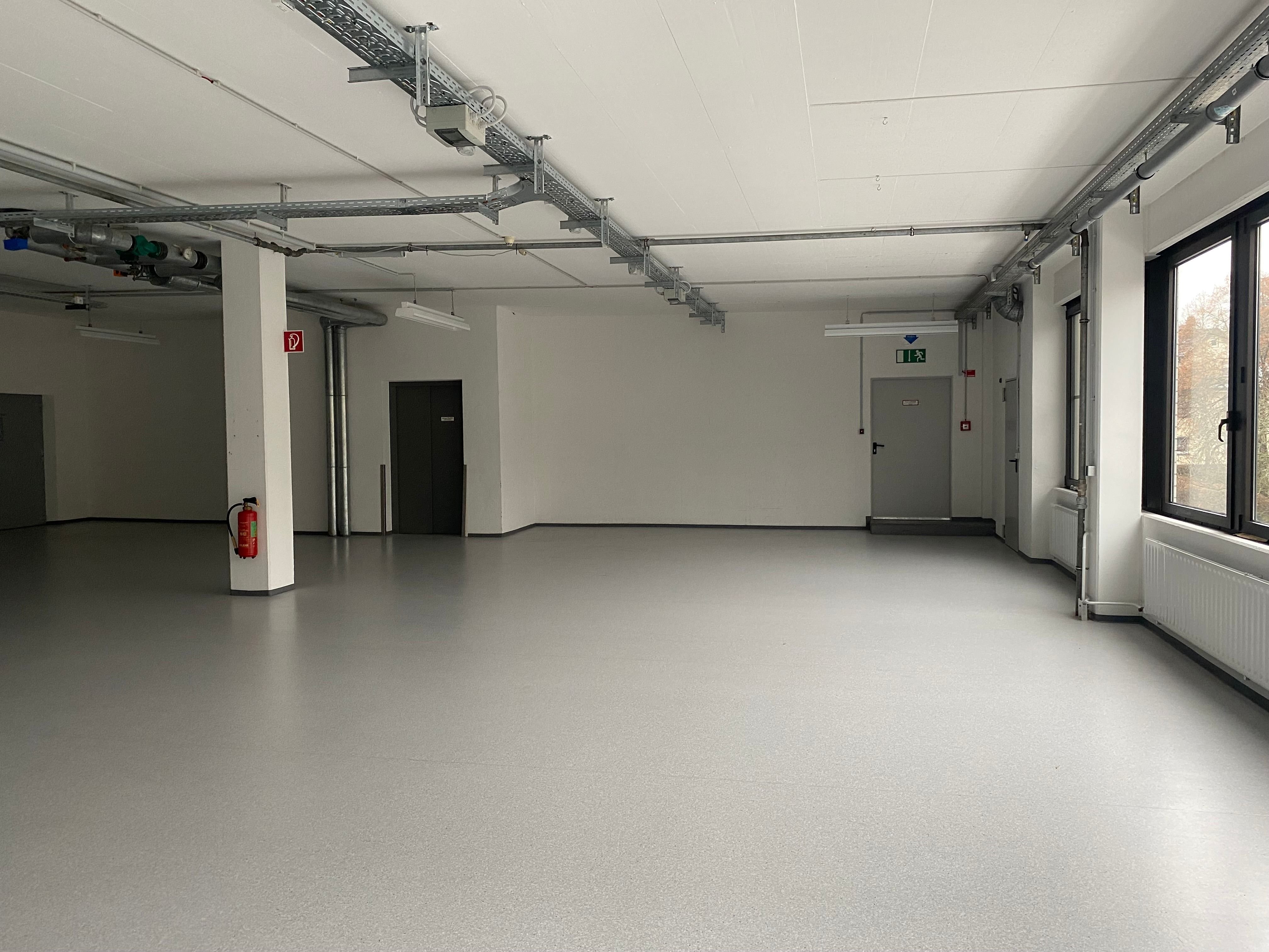 Halle/Industriefläche zur Miete 337,6 m²<br/>Lagerfläche Rinelen Villingen-Schwenningen 78054