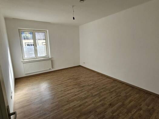Wohnung zur Miete 243 € 2 Zimmer 53,6 m² EG Zeile 4 Gloggnitz 2640
