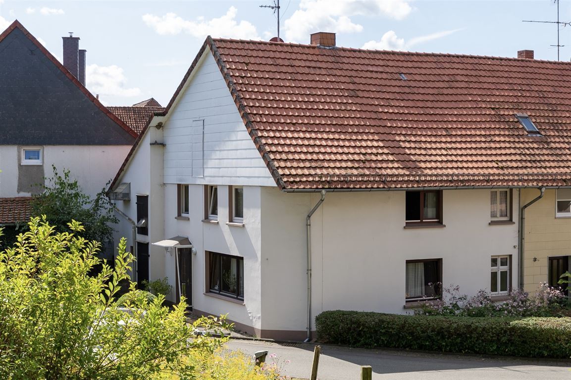 Doppelhaushälfte zum Kauf 62.000 € 4 Zimmer 96 m²<br/>Wohnfläche 819 m²<br/>Grundstück ab sofort<br/>Verfügbarkeit Amelsen Dassel , Solling 37586