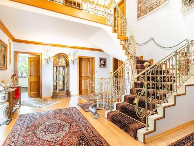 Einfamilienhaus zum Kauf 1.000.000 € 12 Zimmer 380 m² 1.000 m² Grundstück Deggendorf 94469