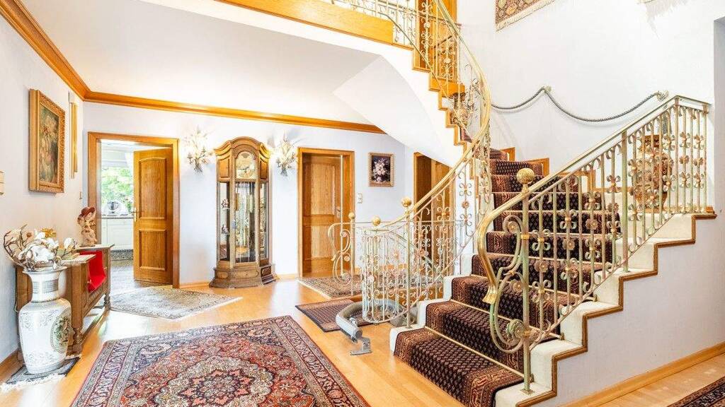 Einfamilienhaus zum Kauf 1.000.000 € 12 Zimmer 380 m² 1.000 m² Grundstück Deggendorf 94469