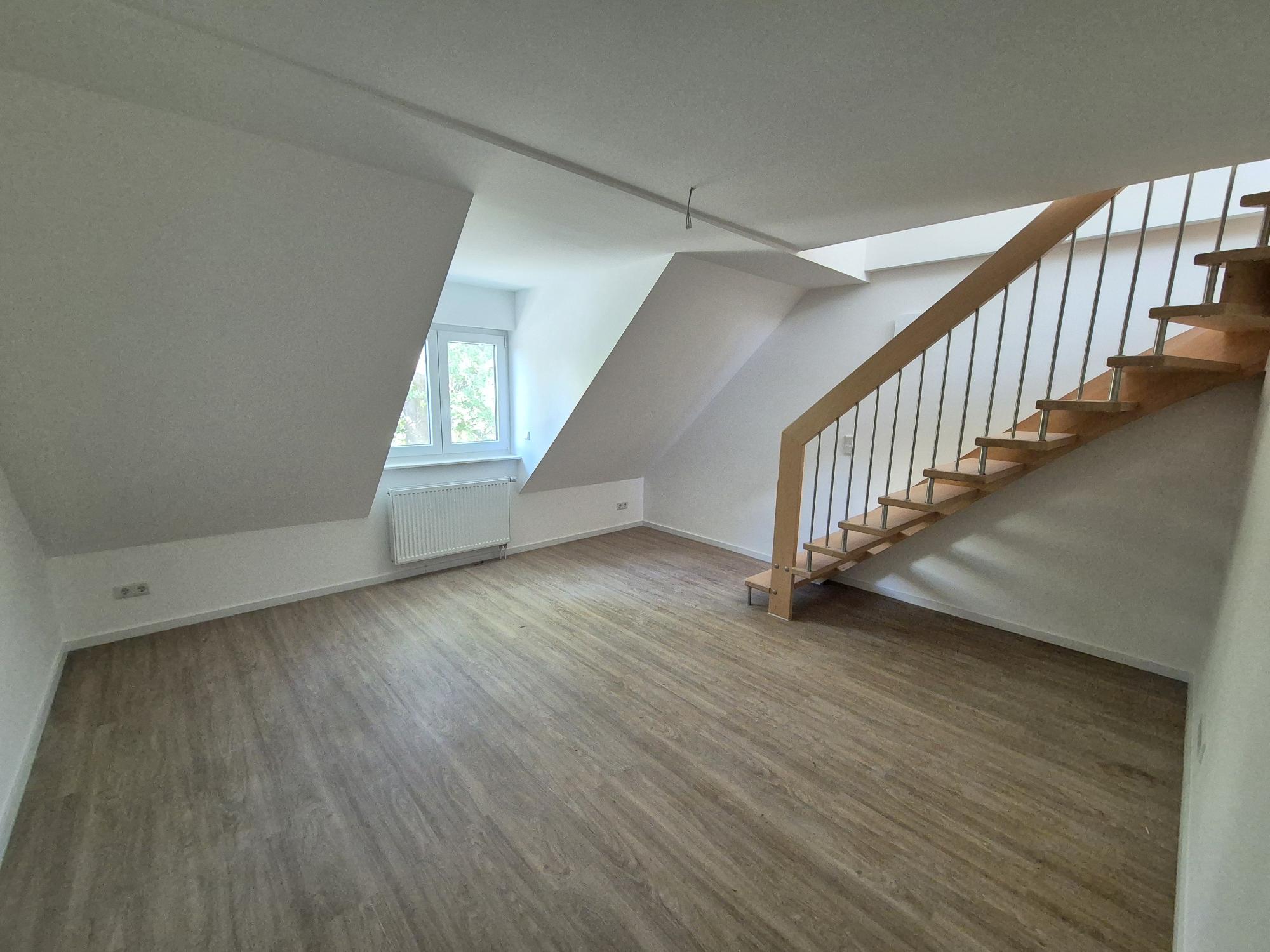 Wohnung zur Miete 1.050 € 2,5 Zimmer 70,8 m²<br/>Wohnfläche 01.10.2024<br/>Verfügbarkeit Burgallee 36 Kesselstadt Hanau 63454