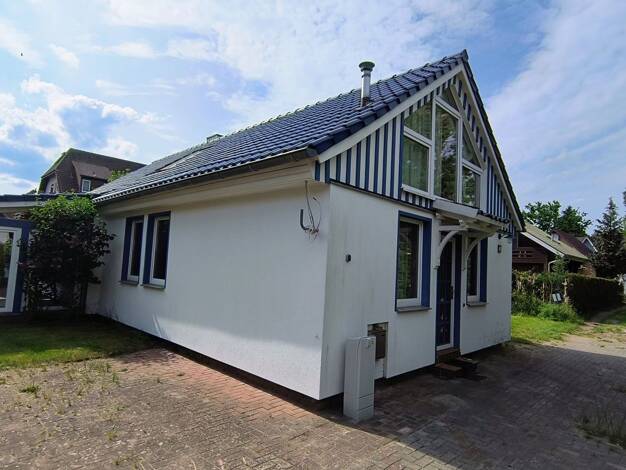 Einfamilienhaus zum Kauf provisionsfrei 140.000 € 4 Zimmer 109 m² 313 m² Grundstück Seestr. 11 Zingst Zingst 18374