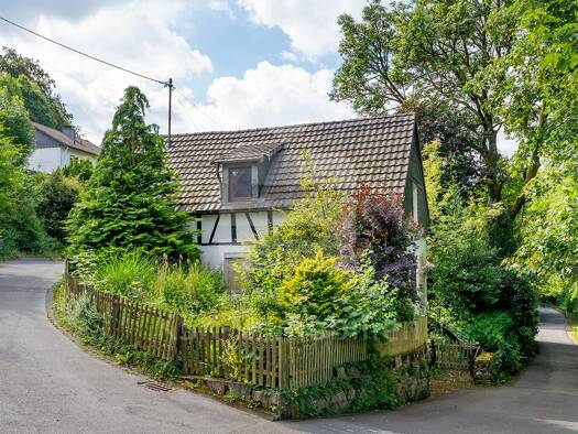 Einfamilienhaus zum Kauf 159.000 € 3 Zimmer 114 m² 758 m² Grundstück Hagen Gummersbach / Hagen 51647