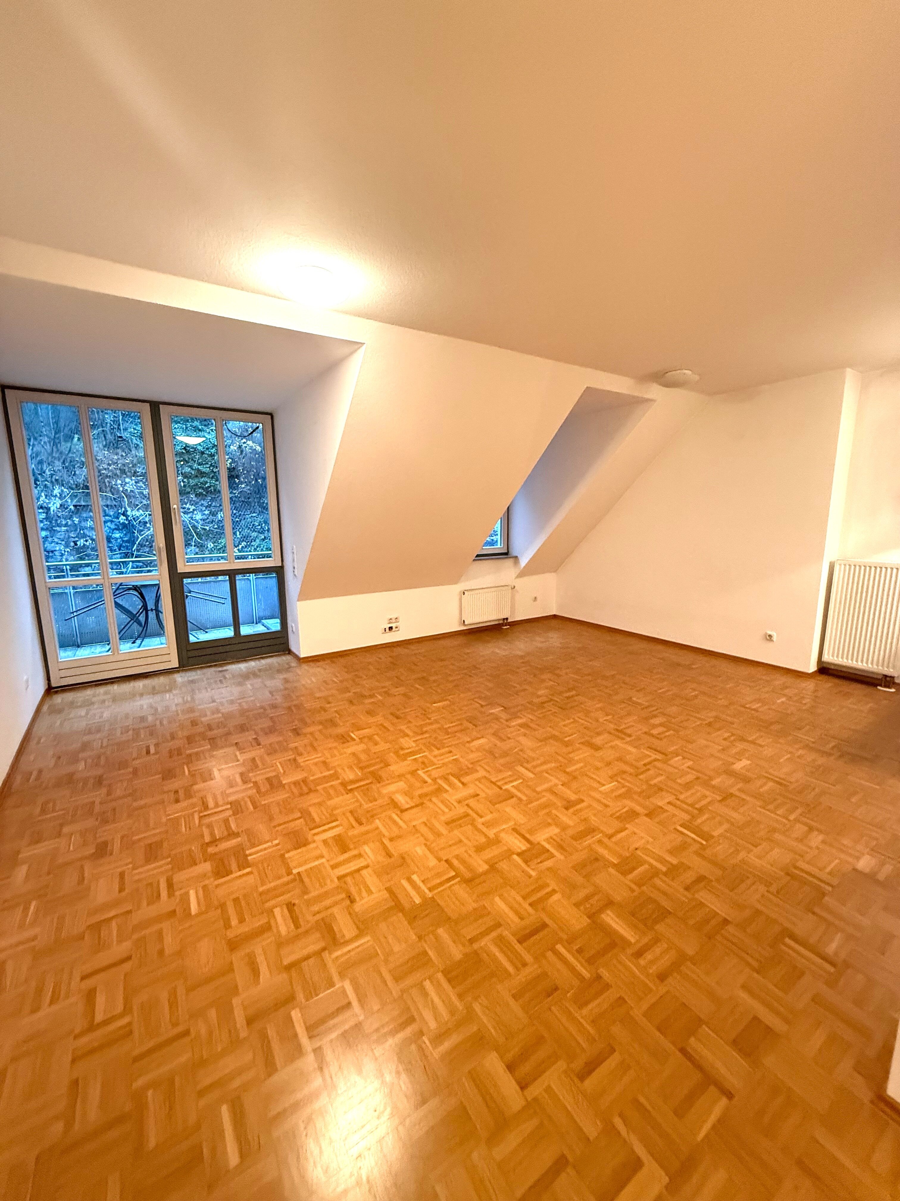 Wohnung zum Kauf 295.000 € 2 Zimmer 56 m²<br/>Wohnfläche 3.<br/>Geschoss ab sofort<br/>Verfügbarkeit Mainviertel Würzburg 97082