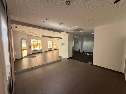 Laden zur Miete 3.500 € 5 Zimmer 275 m² Verkaufsfläche Wallensteinstraße 34 Großreuth b Schweinau Nürnberg 90431