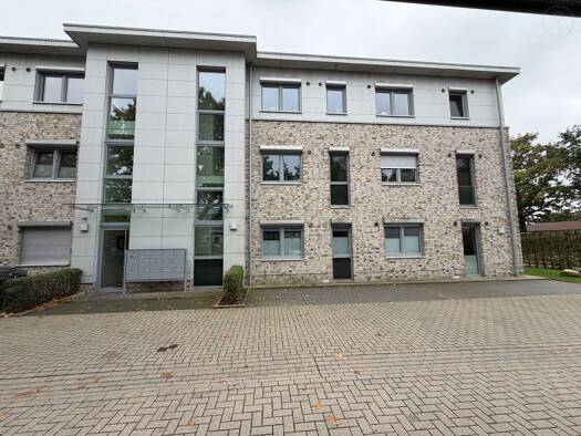 Penthouse zur Miete 1.100 € 4 Zimmer 96,5 m² frei ab 01.01.2027 Zeven Zeven 27404