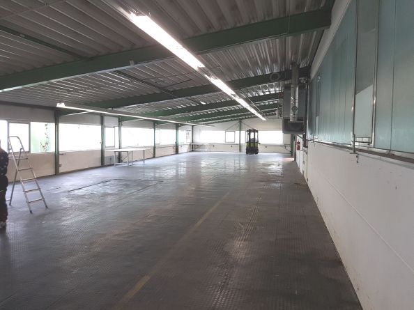 Lagerhalle zur Miete 2.620 € 518 m²<br/>Lagerfläche ab 200 m²<br/>Teilbarkeit Neustadt Neustadt an der Donau 93333