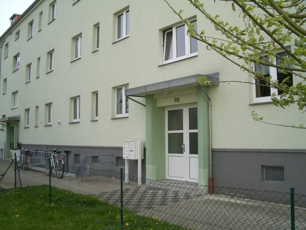 Wohnung zum Kauf 99.500 € 2 Zimmer 45,7 m²<br/>Wohnfläche 1.<br/>Geschoss Winterbergstraße 95 Seidnitz (Rennbahn) Dresden 01237