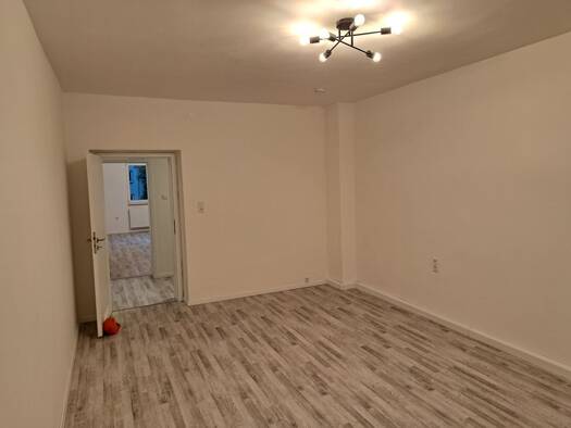 Wohnung zur Miete 850 € 2 Zimmer 73 m² Geschoss 2/5 frei ab 01.05.2026 Steinbühl Nürnberg 90443