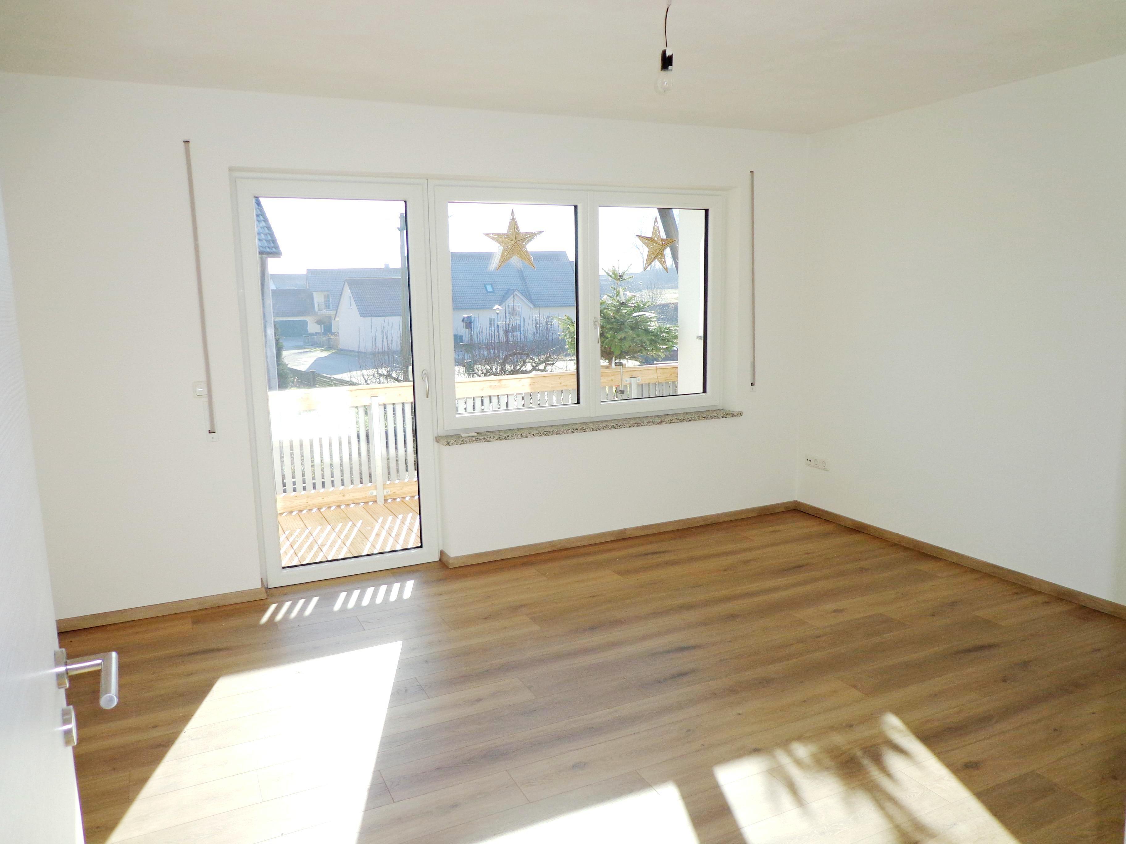 Wohnung zur Miete 950 € 3,5 Zimmer 85 m²<br/>Wohnfläche 1.<br/>Geschoss 01.01.2025<br/>Verfügbarkeit Deimhausen Hohenwart 86558