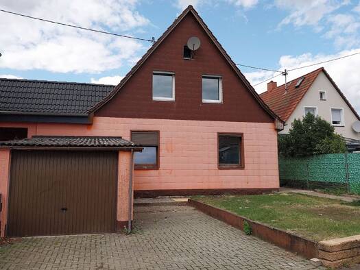 Einfamilienhaus zum Kauf 239.000 € 4,5 Zimmer 115 m² 325 m² Grundstück frei ab 01.11.2026 Sinnersbäumerstraße 19 Innenstadt Neunkirchen 66538