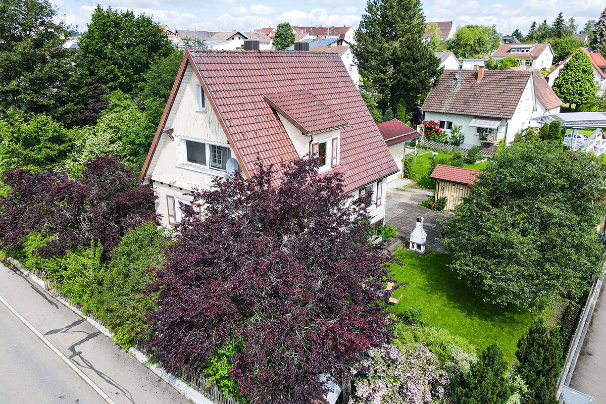 Einfamilienhaus zum Kauf 290.000 € 9 Zimmer 170,1 m²<br/>Wohnfläche 996 m²<br/>Grundstück Stetten Stetten a. k. M. 72510