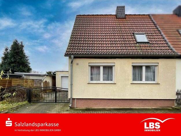 Doppelhaushälfte zum Kauf 120.000 € 3,5 Zimmer 101 m² 674 m² Grundstück Aschersleben 06449