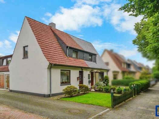 Mehrfamilienhaus zum Kauf 289.000 € 5 Zimmer 130,4 m² 484 m² Grundstück frei ab 15.10.2026 Kattenturm Süd 28277