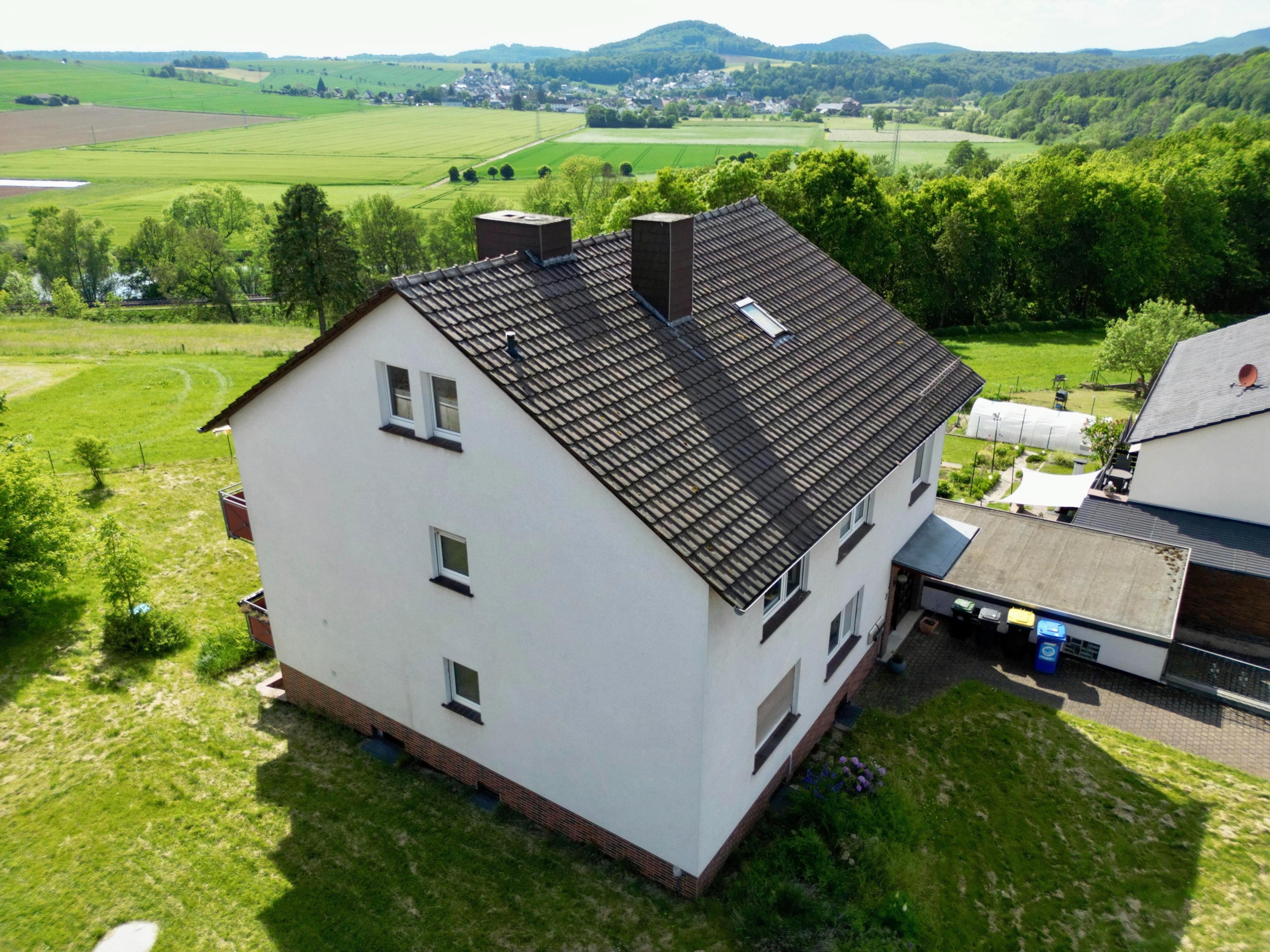 Mehrfamilienhaus zum Kauf 265.000 € 6 Zimmer 160 m²<br/>Wohnfläche 1.050 m²<br/>Grundstück Ellenberg Guxhagen 34302