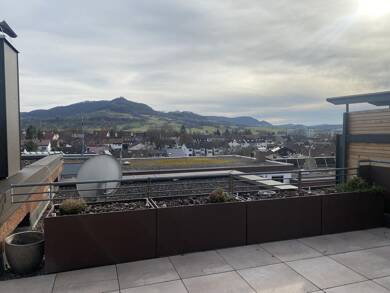 Einfamilienhaus zur Miete 1.500 € 7 Zimmer 160 m² 270 m² Grundstück frei ab 01.10.2025 Kirchheim unter Teck 73230