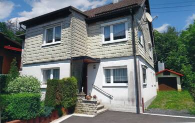 Mehrfamilienhaus zum Kauf 68.000 € 11 Zimmer 192 m² 454 m² Grundstück frei ab sofort Schirnrod Sachsenbrunn 98678