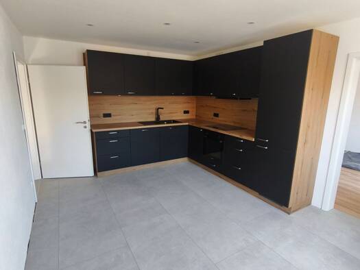 Doppelhaushälfte zur Miete 1.600 € 3,5 Zimmer 94 m² 100 m² Grundstück frei ab 01.09.2026 Wolfgang Landshut 84032
