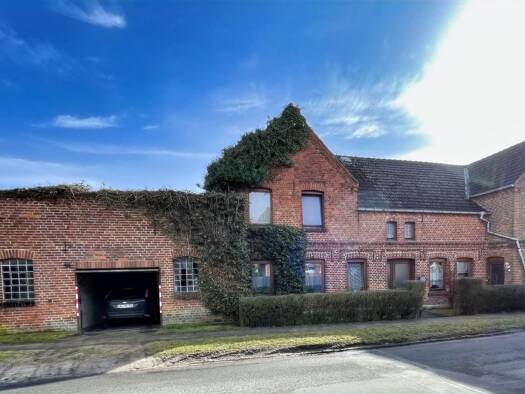 Einfamilienhaus zum Kauf 80.000 € 6 Zimmer 185 m² 1.885 m² Grundstück frei ab 01.01.2027 Muchow 19300