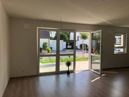 Terrassenwohnung zur Miete 1.080 € 3 Zimmer 94 m² Geschoss EG/2 frei ab 01.03.2026 Kurrstraße 2 Herzogenaurach 91074