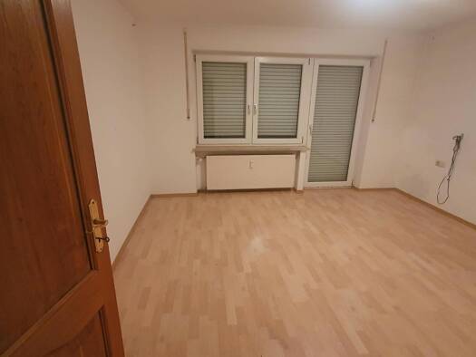 Wohnung zur Miete 1.170 € 3 Zimmer 65 m² Geschoss 1/2 frei ab sofort Holzkirchen Holzkirchen 83607