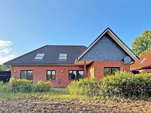 Einfamilienhaus zur Miete 1.500 € 4 Zimmer 170 m² 995 m² Grundstück Högersdorf 23795