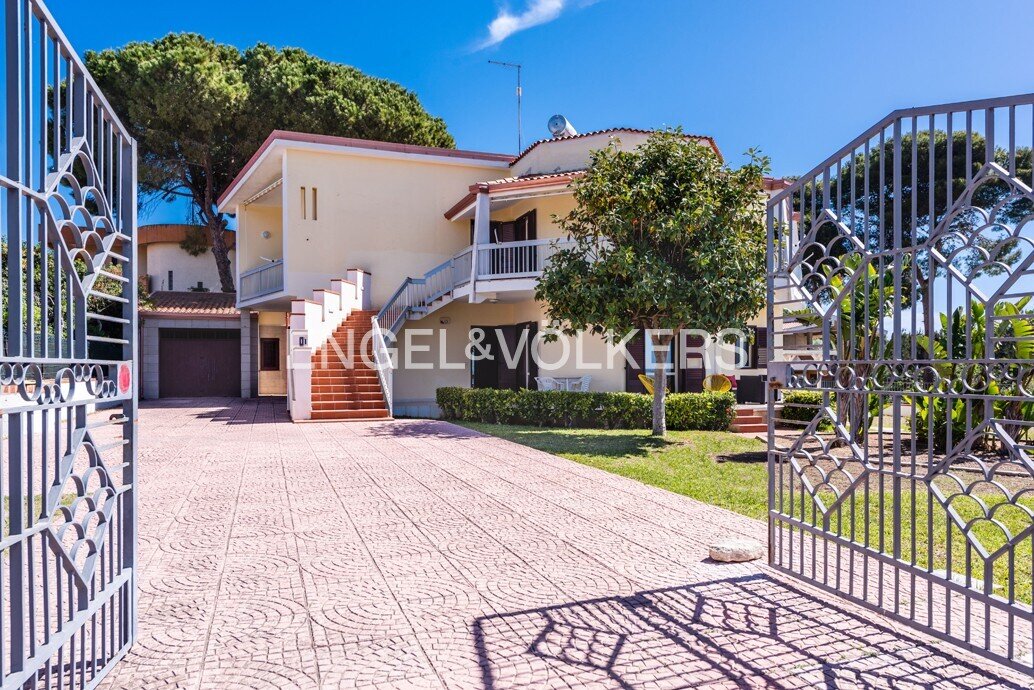 Villa zum Kauf 590.000 € 6 Zimmer 270 m²<br/>Wohnfläche 820 m²<br/>Grundstück Via Polimnia 12 Siracusa 96100