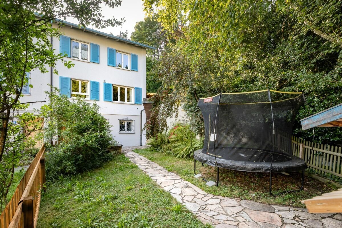 Einfamilienhaus zum Kauf 1.850.000 CHF 5,5 Zimmer 125 m²<br/>Wohnfläche 339 m²<br/>Grundstück Leimbach Zürich 8041