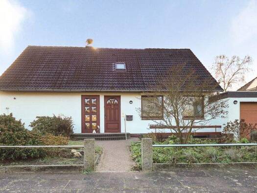 Einfamilienhaus zum Kauf 269.000 € 7 Zimmer 167 m² 699 m² Grundstück Stelle 21435