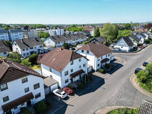 Doppelhaushälfte zum Kauf 588.000 € 6 Zimmer 155 m² 303 m² Grundstück Gerhard-Hauptmann-Straße 21a Bruchköbel 63486