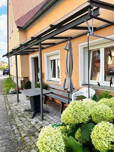 Einfamilienhaus zum Kauf 8 Zimmer 200 m²<br/>Wohnfläche 297 m²<br/>Grundstück ab sofort<br/>Verfügbarkeit Hellmitzheim Iphofen 97346