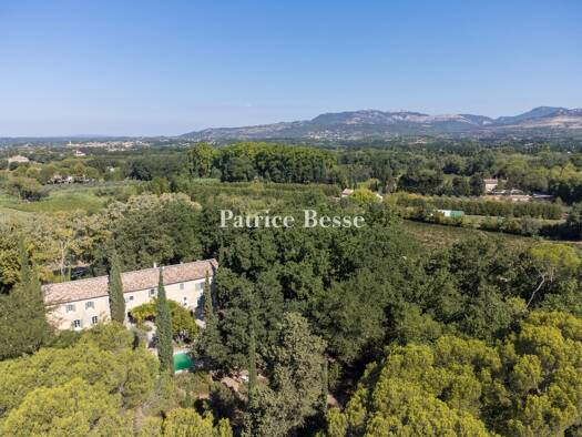 Bauernhaus zum Kauf 1.600.000 € 12 Zimmer 440 m² 24.774 m² Grundstück Zone Pietonne Avignon 84000