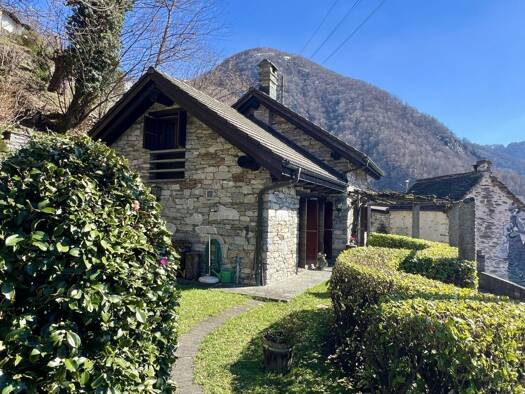 Rustico zum Kauf 595.000 CHF 76 m² 2.171 m² Grundstück frei ab sofort Verzasca 6632