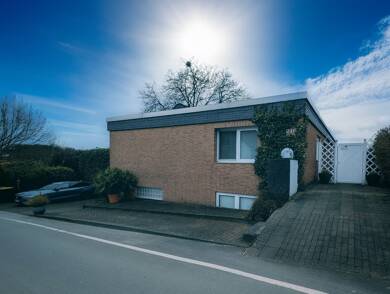 Bungalow zum Kauf 667.000 € 10 Zimmer 239 m² 749 m² Grundstück Höhscheid Solingen 42659