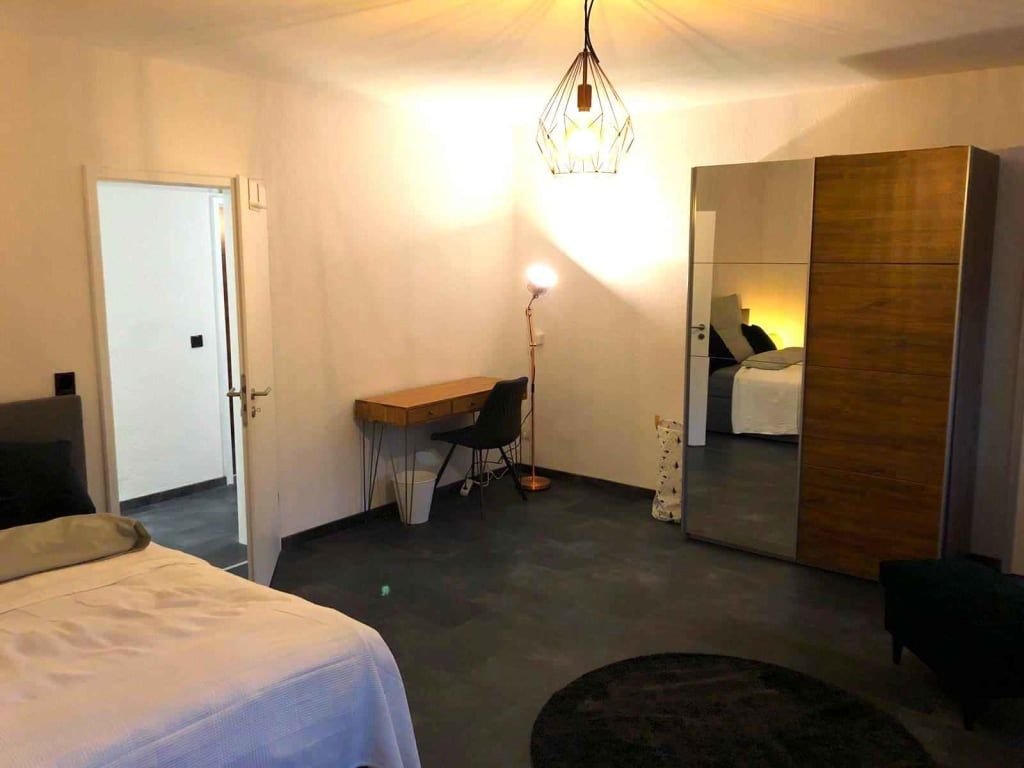 Wohnung zur Miete Wohnen auf Zeit 1.080 € 4 Zimmer 24 m²<br/>Wohnfläche 06.01.2025<br/>Verfügbarkeit Neue Weyer Straße 5 Altstadt - Süd Köln 50676